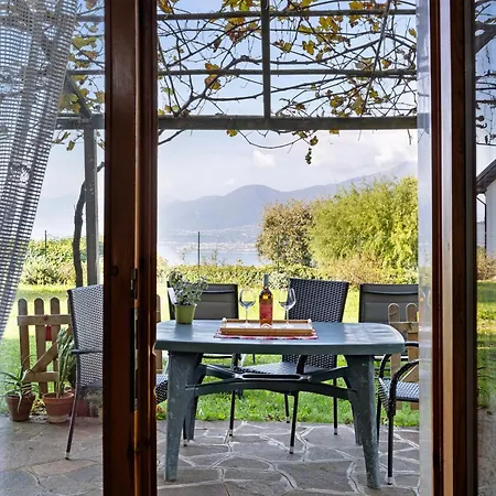 Monoroom With Garden And View
