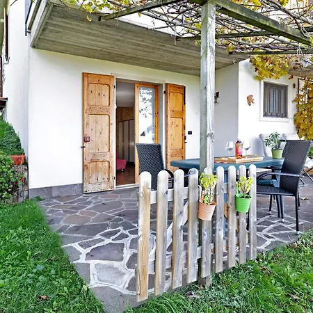 Monoroom With Garden And View